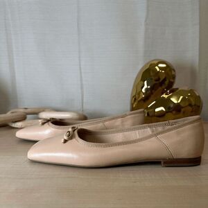 VINCE CAMUTO Nude Ballet‎ Flats Toe Bow Accent, Size 6.5M